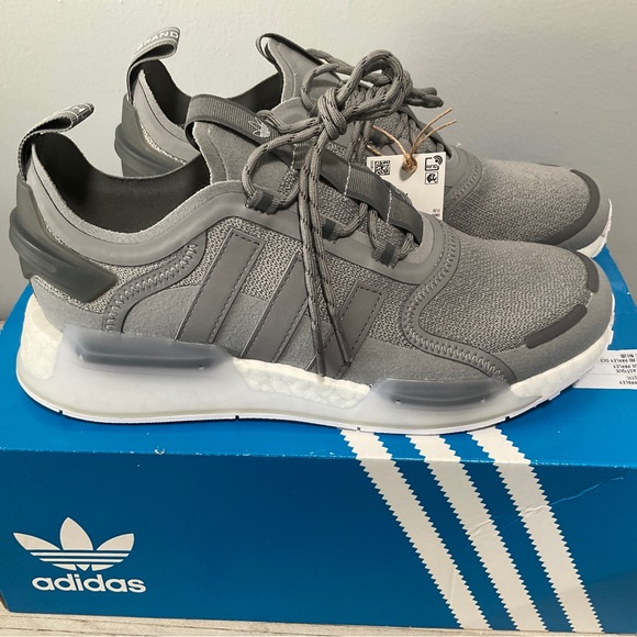 Adidas Women’s NMD shoes, NWT - Picture 2 of 6